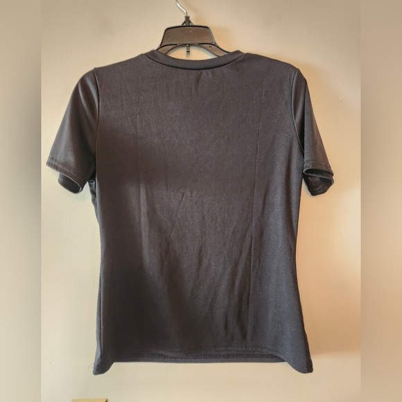 Womens black shirt with hands holding money size medium - Picture 2 of 3